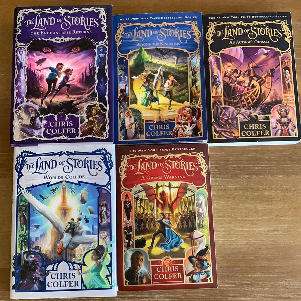 📚 The Land of Stories By Chris Colfer LOT 5